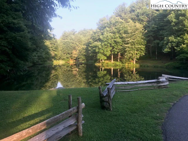 Image number 11 for the current listing