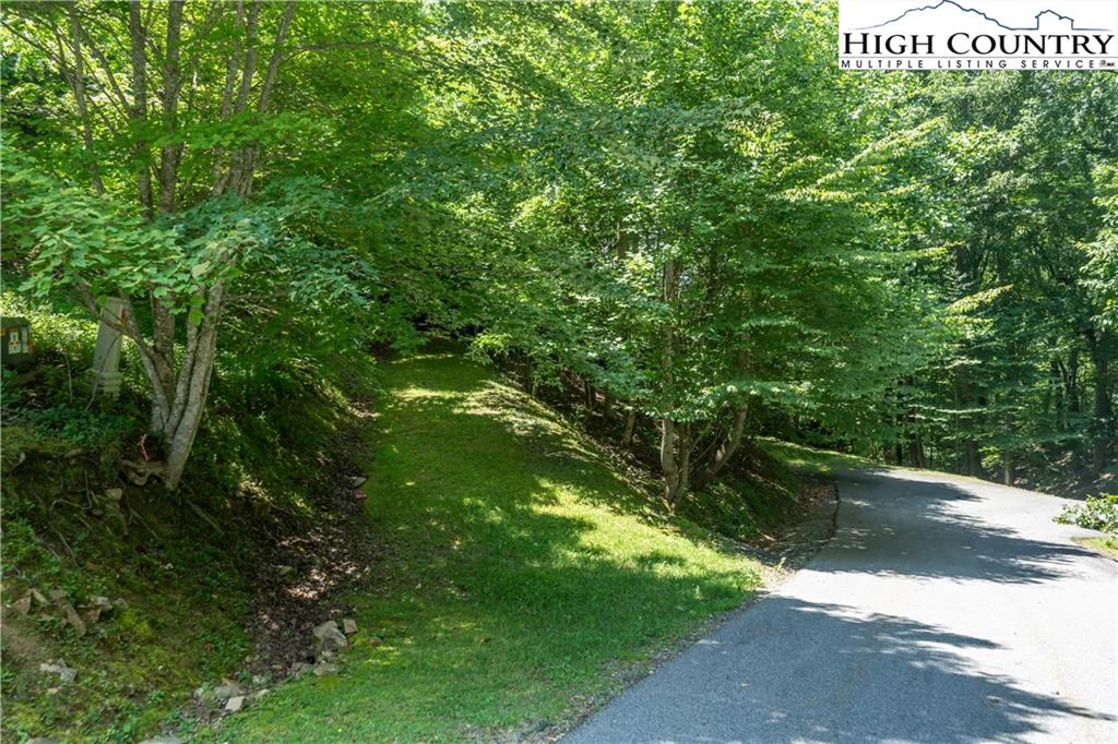 Image number 9 for the current listing