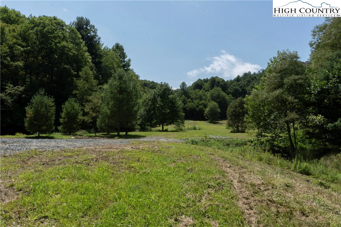 Image number 18 for the current listing