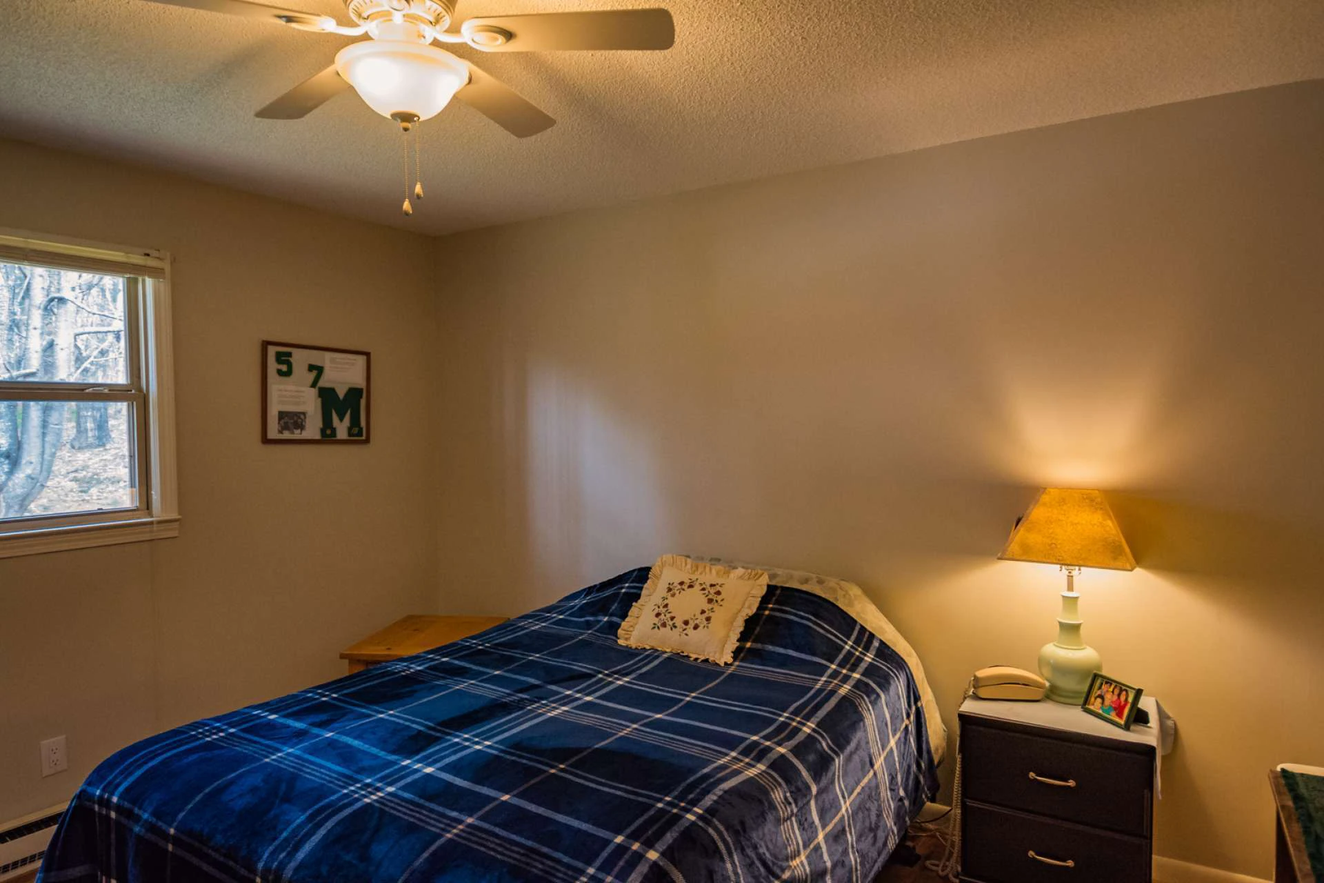 Image number 2 for the current listing
