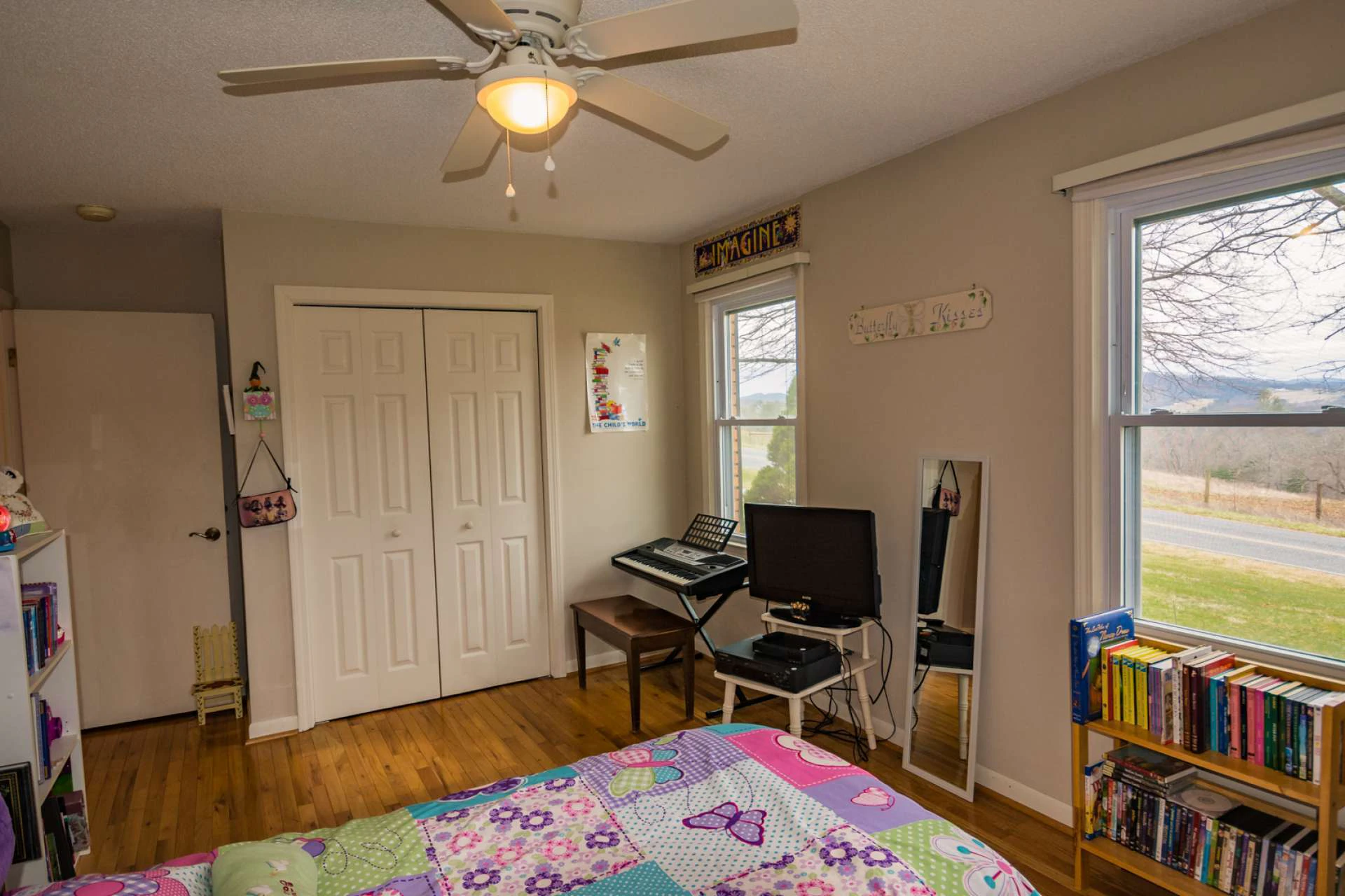 Image number 9 for the current listing