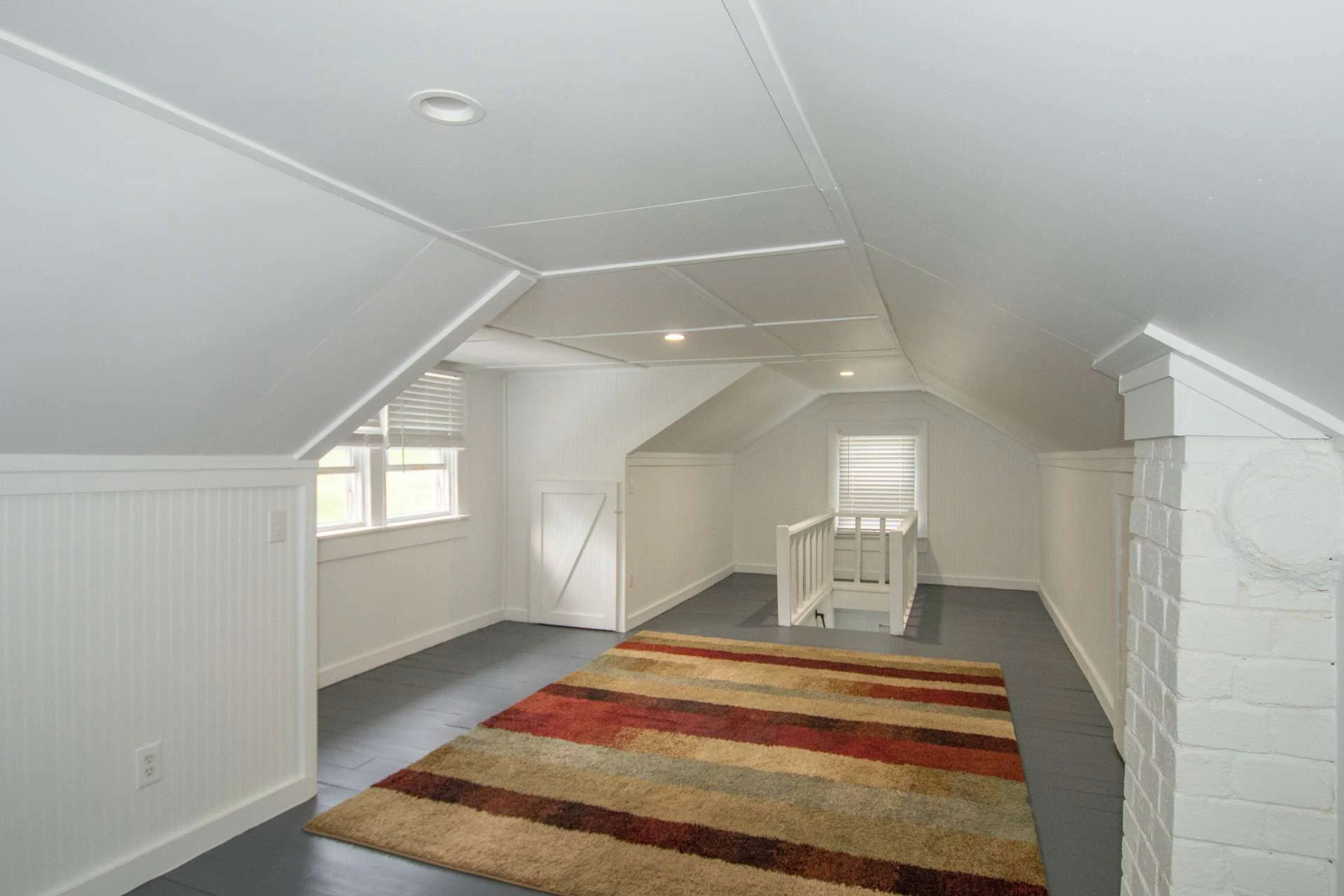 Image number 8 for the current listing