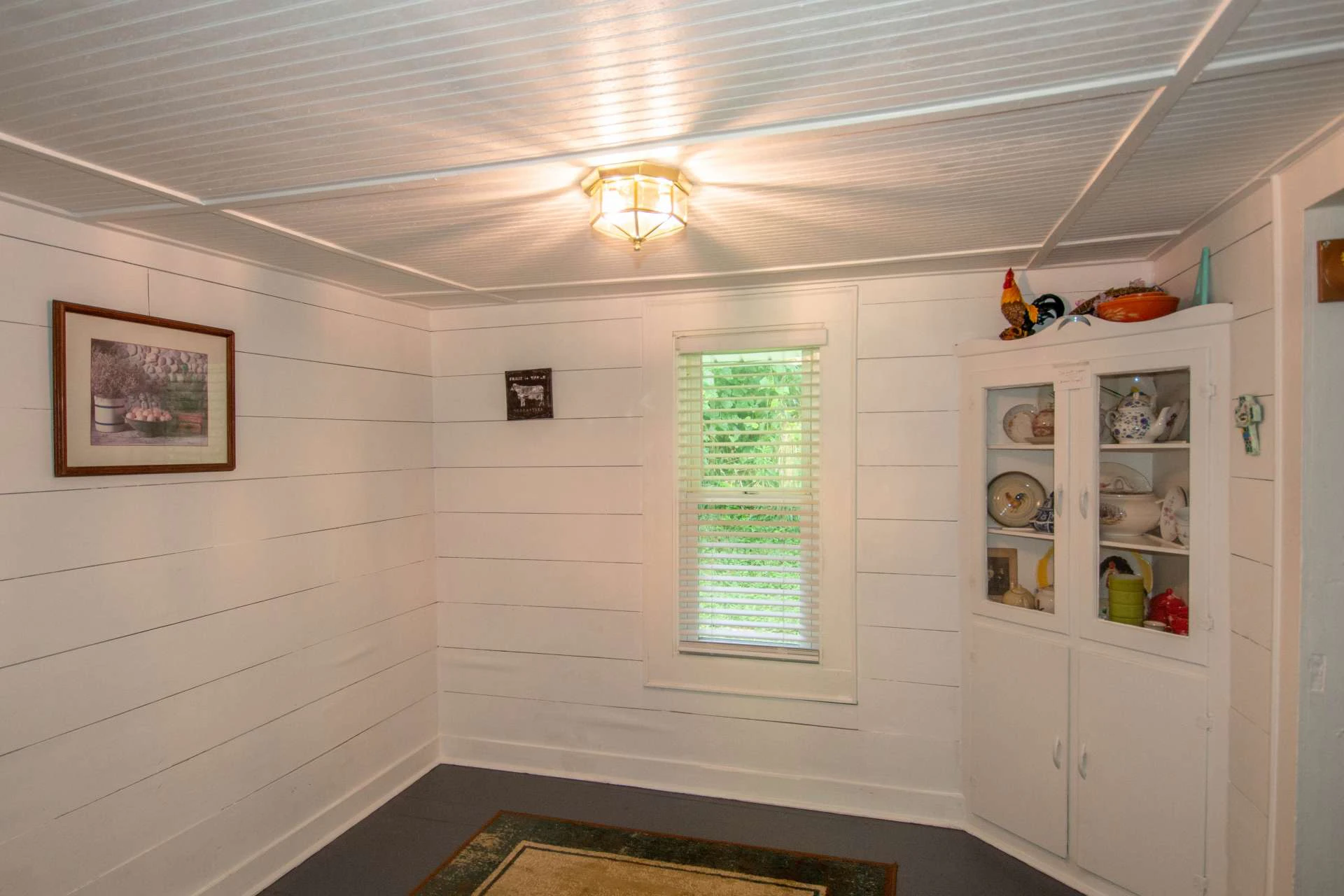Image number 2 for the current listing