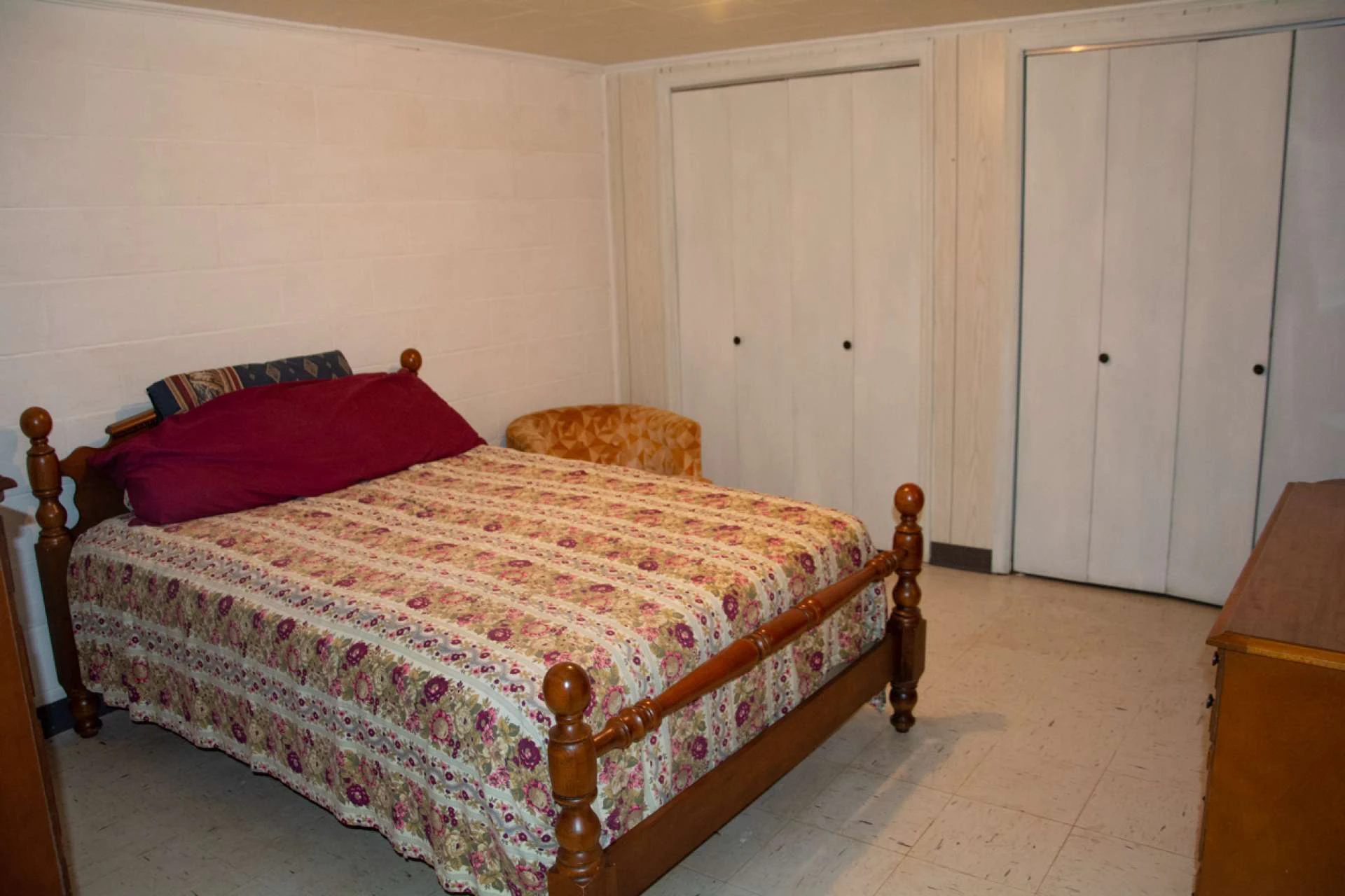 Image number 12 for the current listing