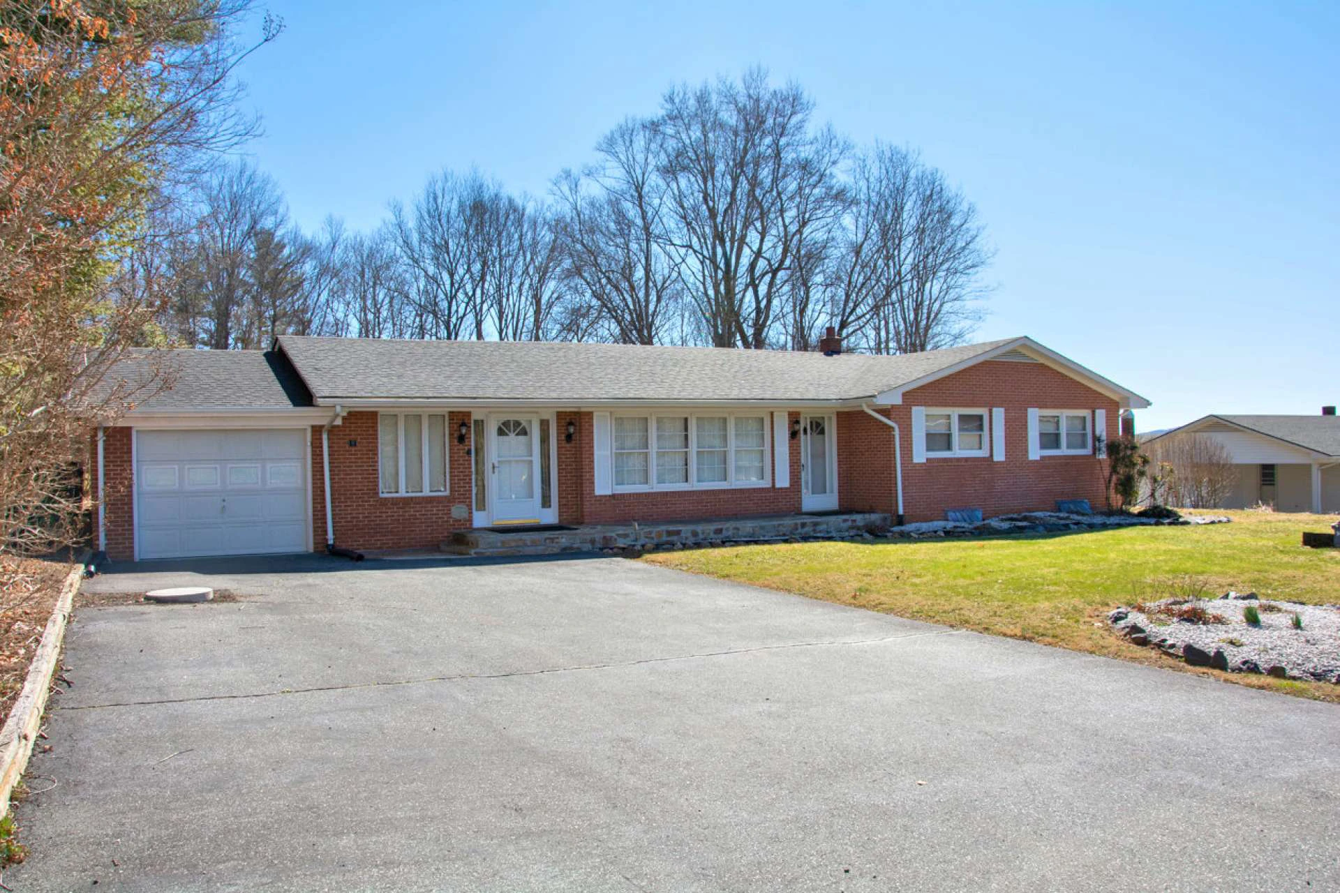 Image number 4 for the current listing