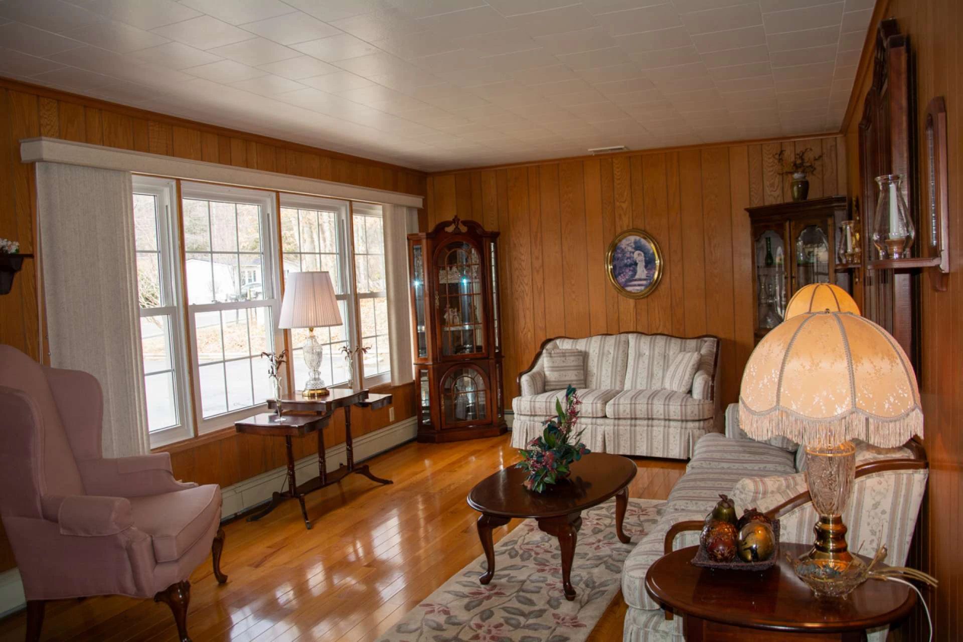 Image number 18 for the current listing