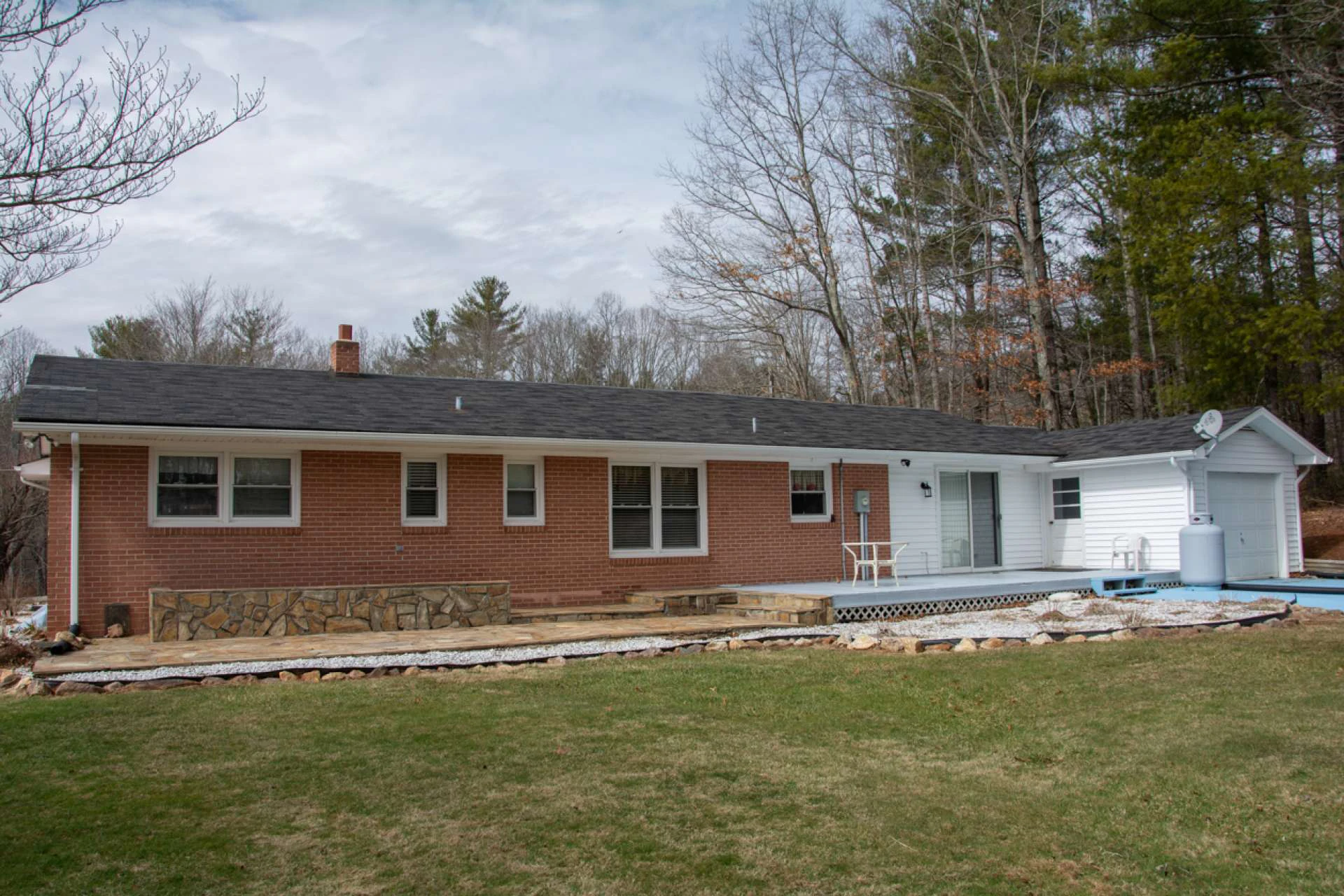 Image number 9 for the current listing