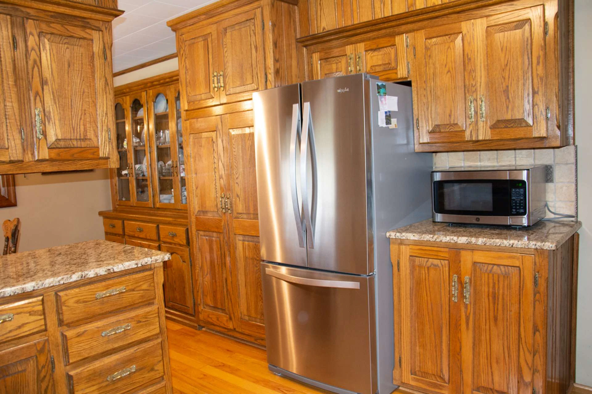 Image number 2 for the current listing