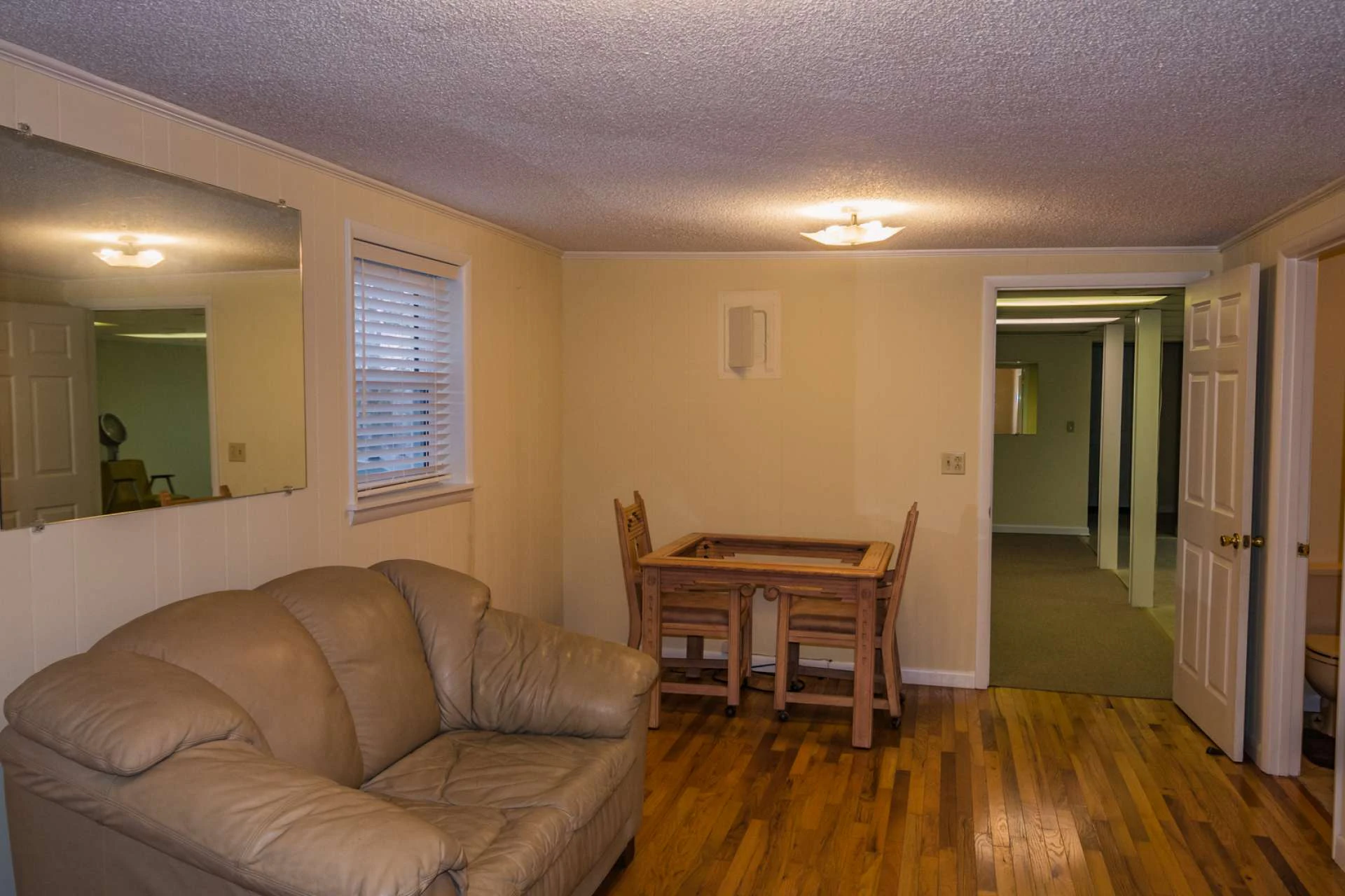 Image number 10 for the current listing