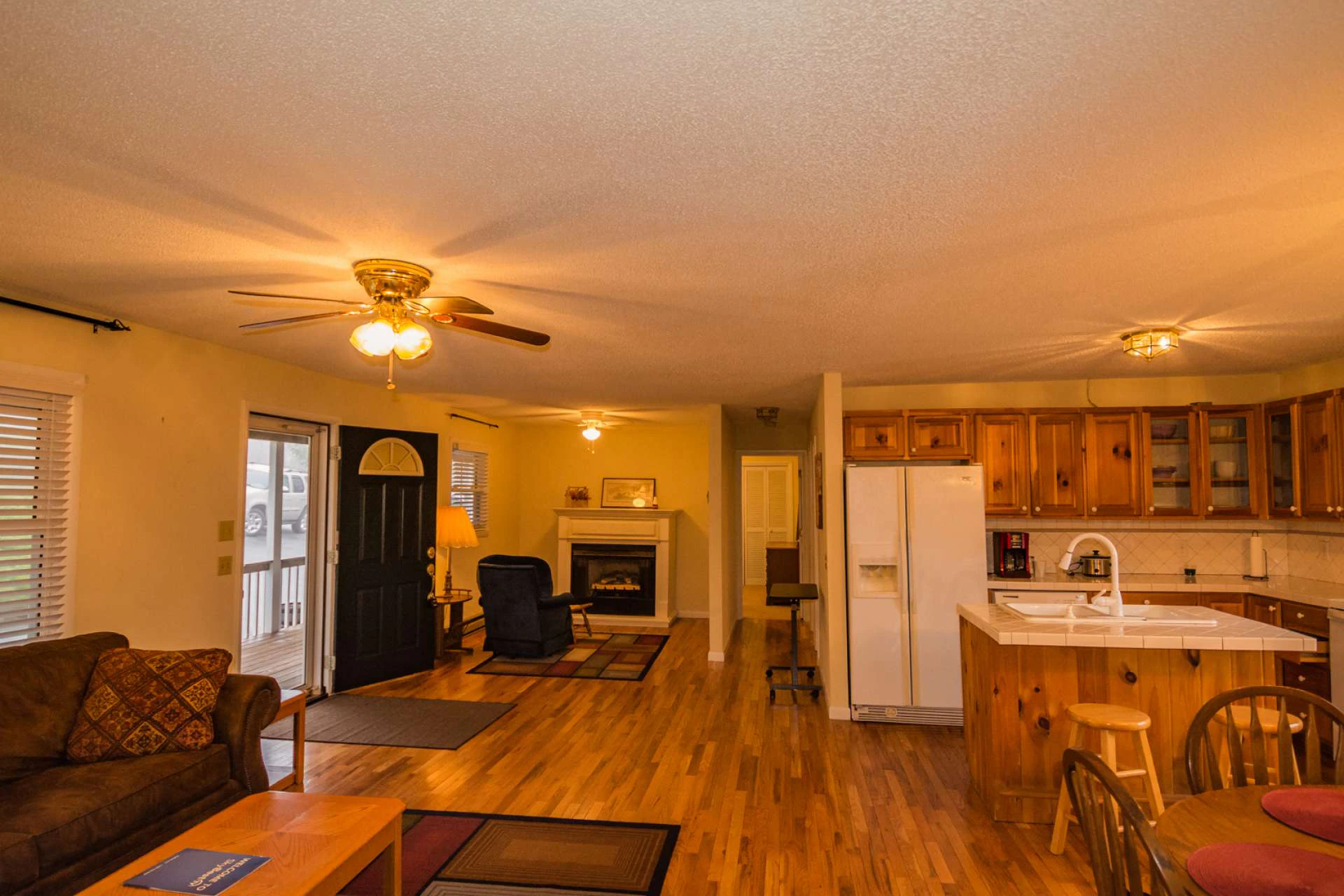 Image number 6 for the current listing