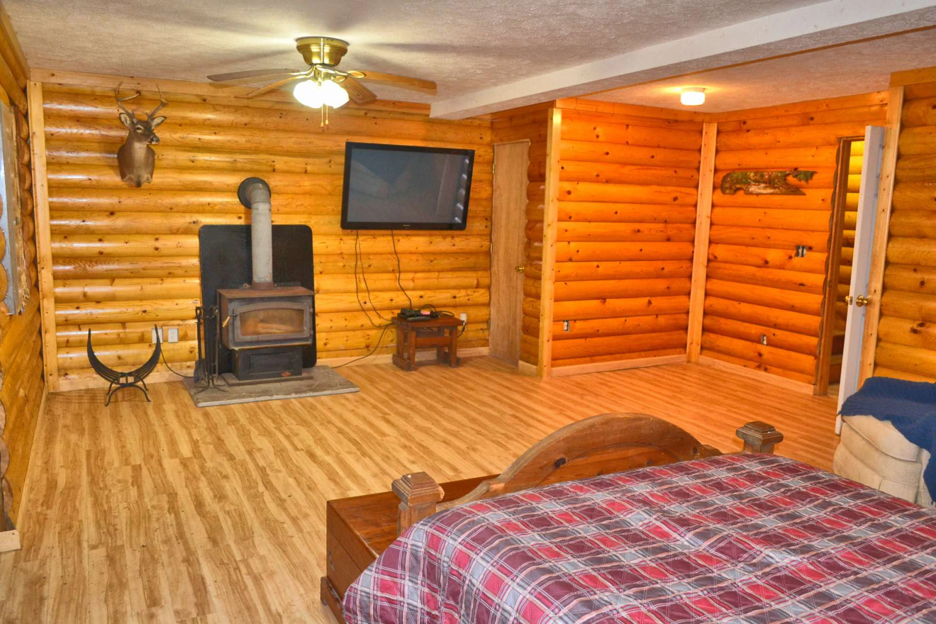 Image number 2 for the current listing