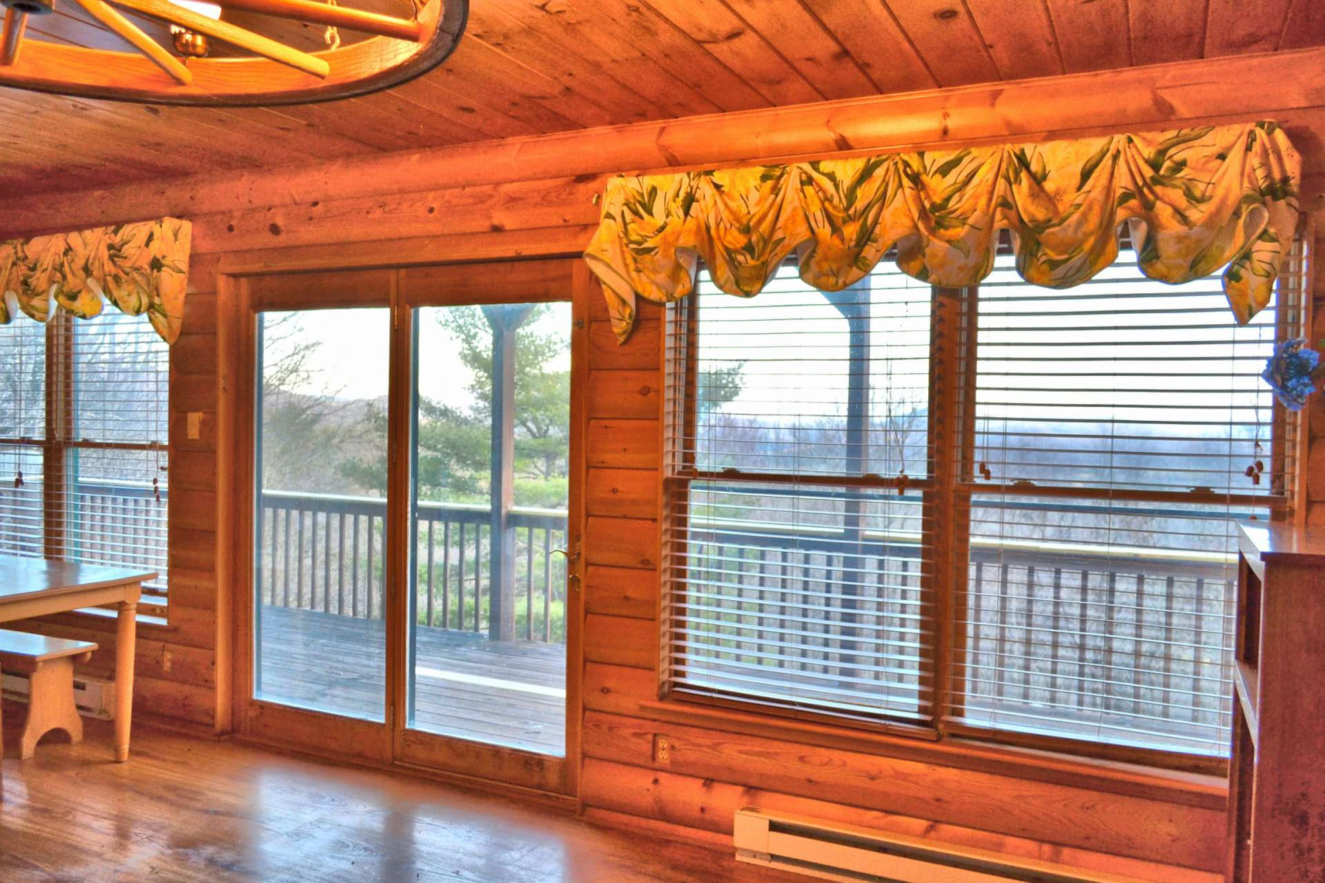 Image number 11 for the current listing