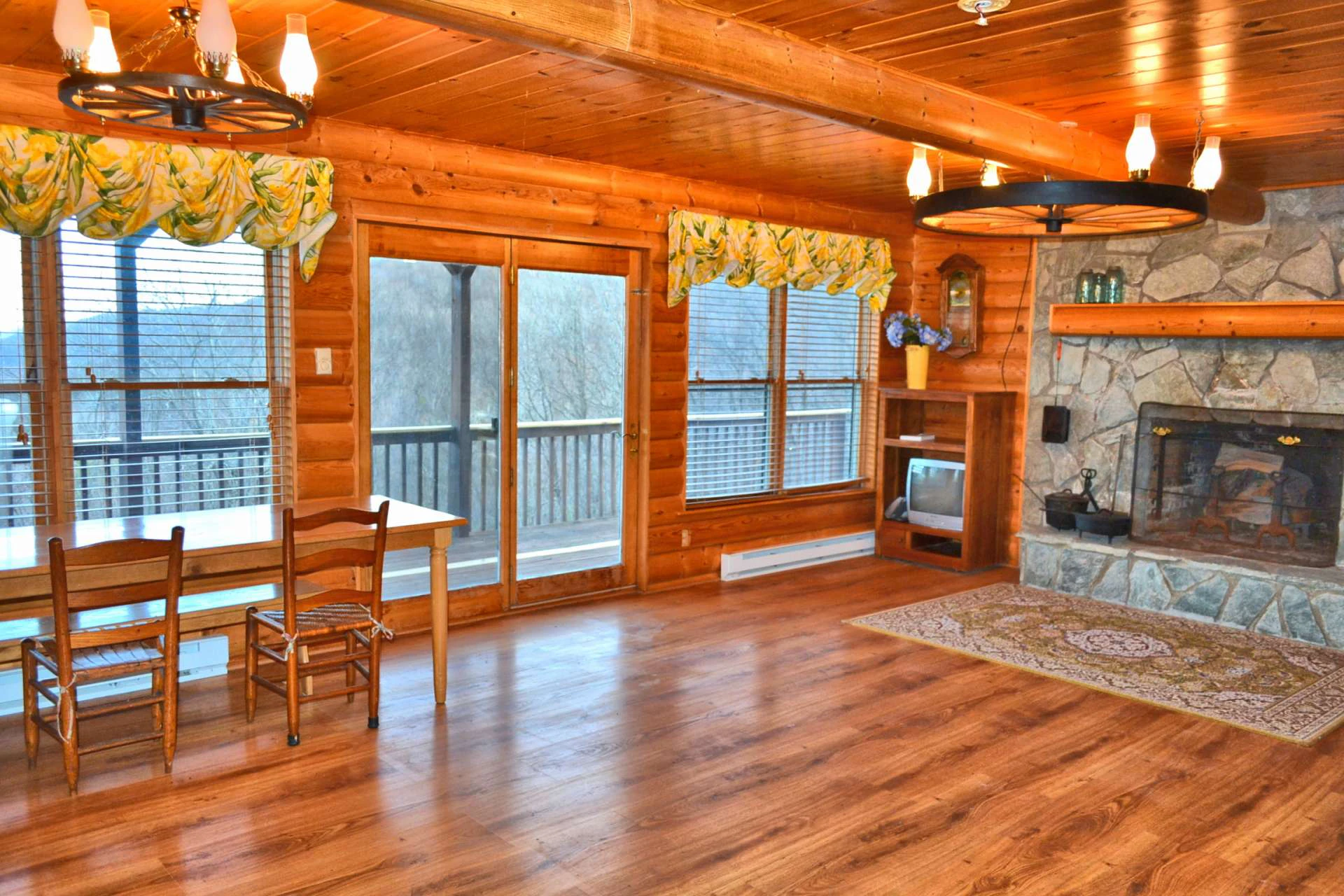 Image number 10 for the current listing