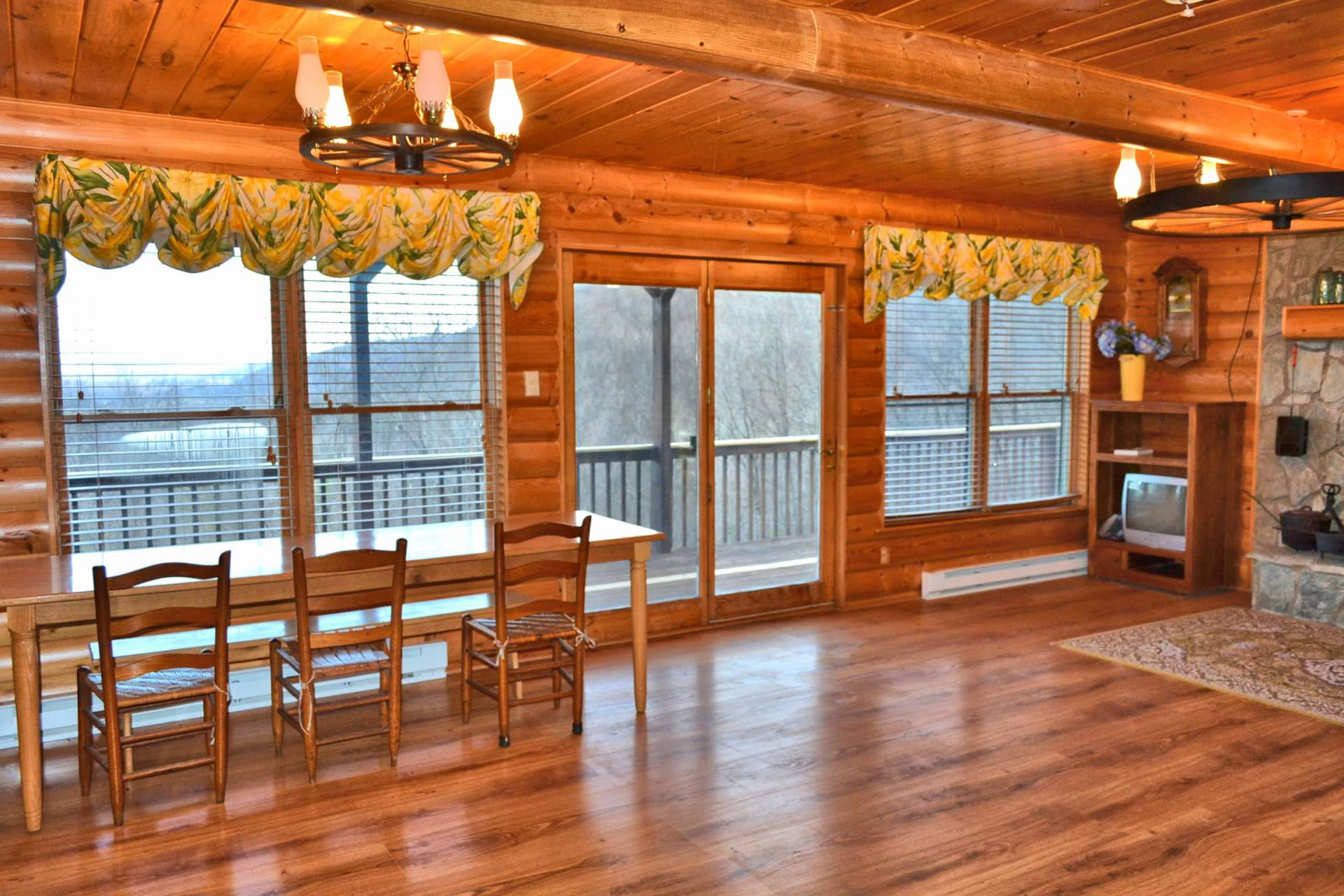 Image number 9 for the current listing