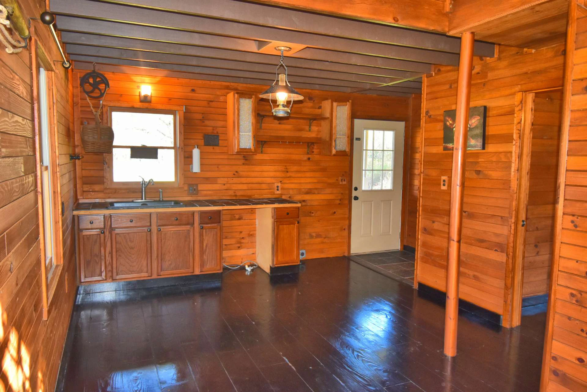 Image number 17 for the current listing
