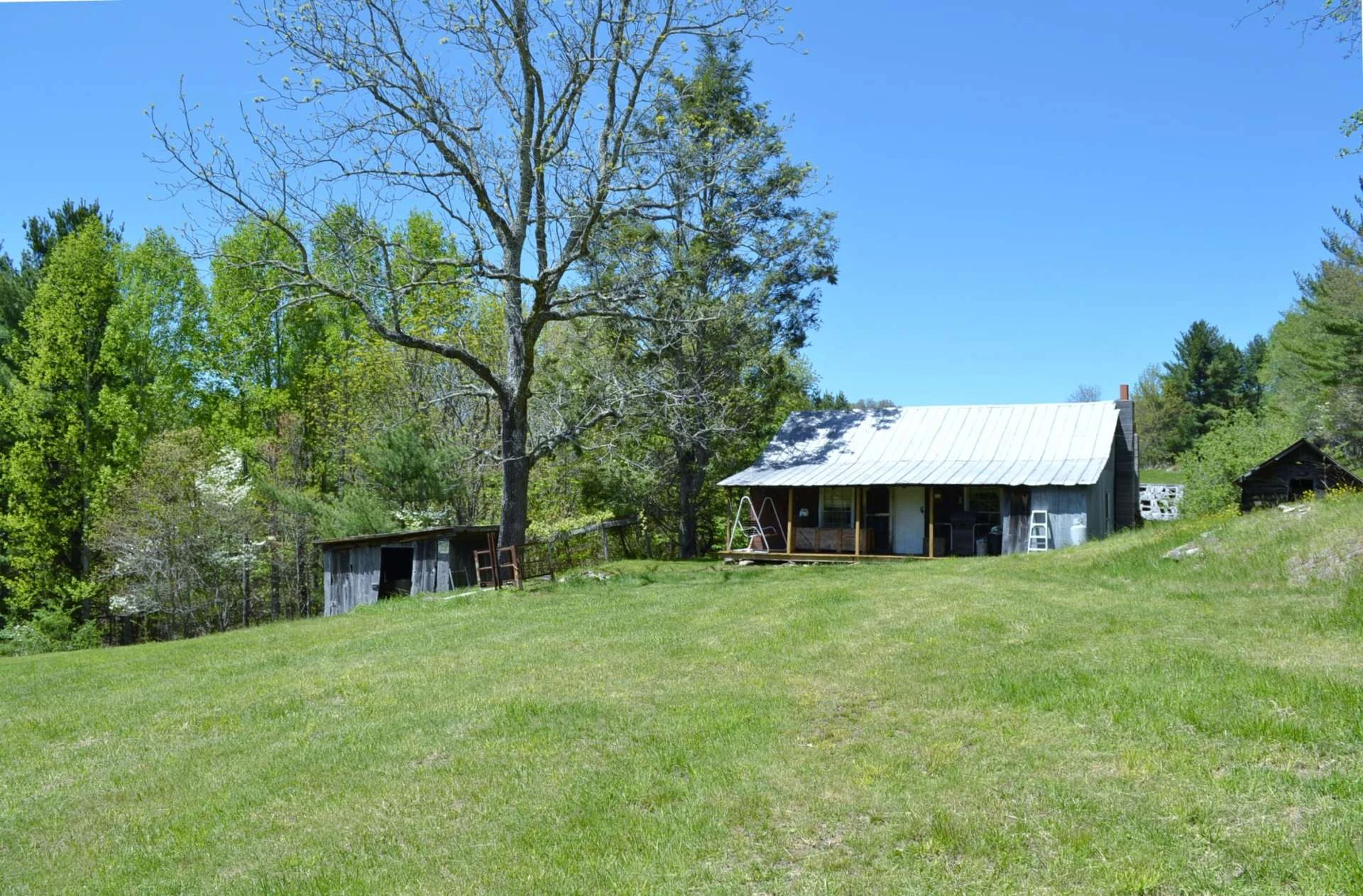 Image number 17 for the current listing