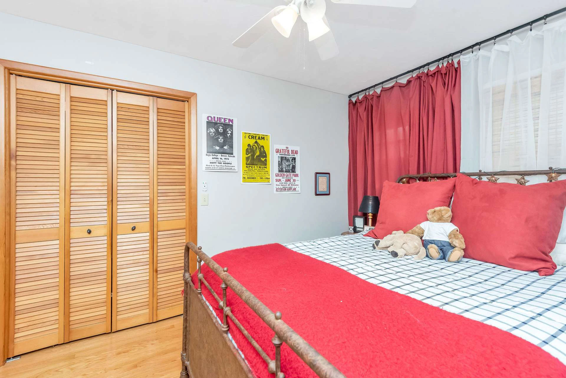 Image number 4 for the current listing