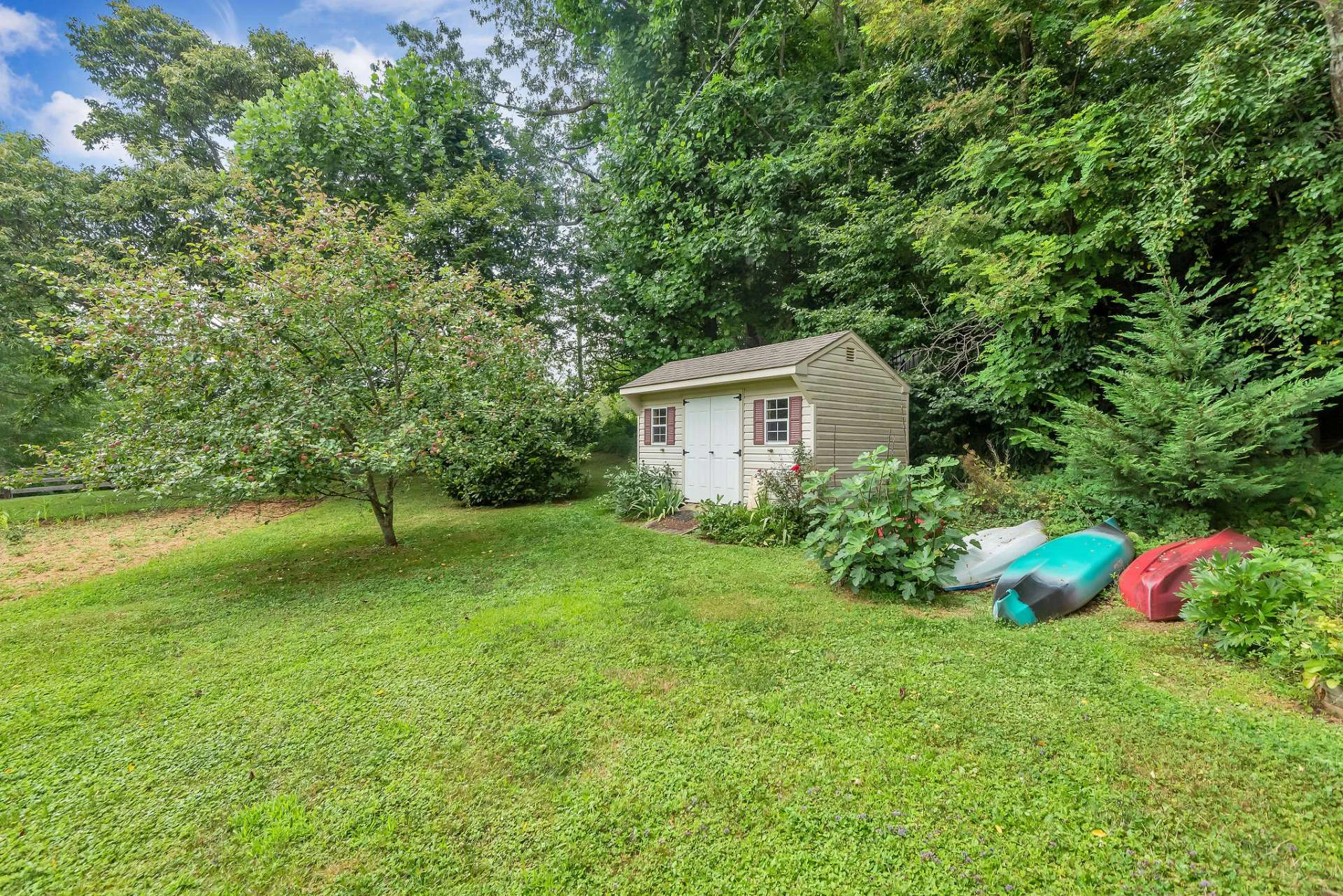 Image number 18 for the current listing