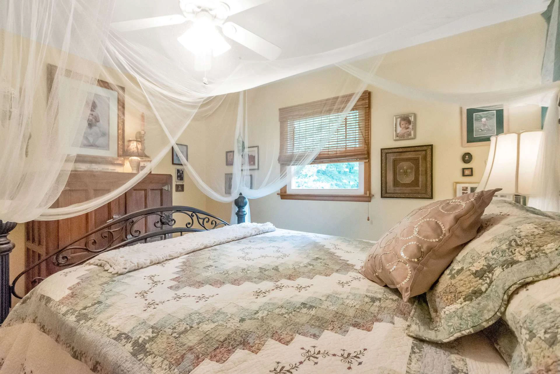 Image number 7 for the current listing