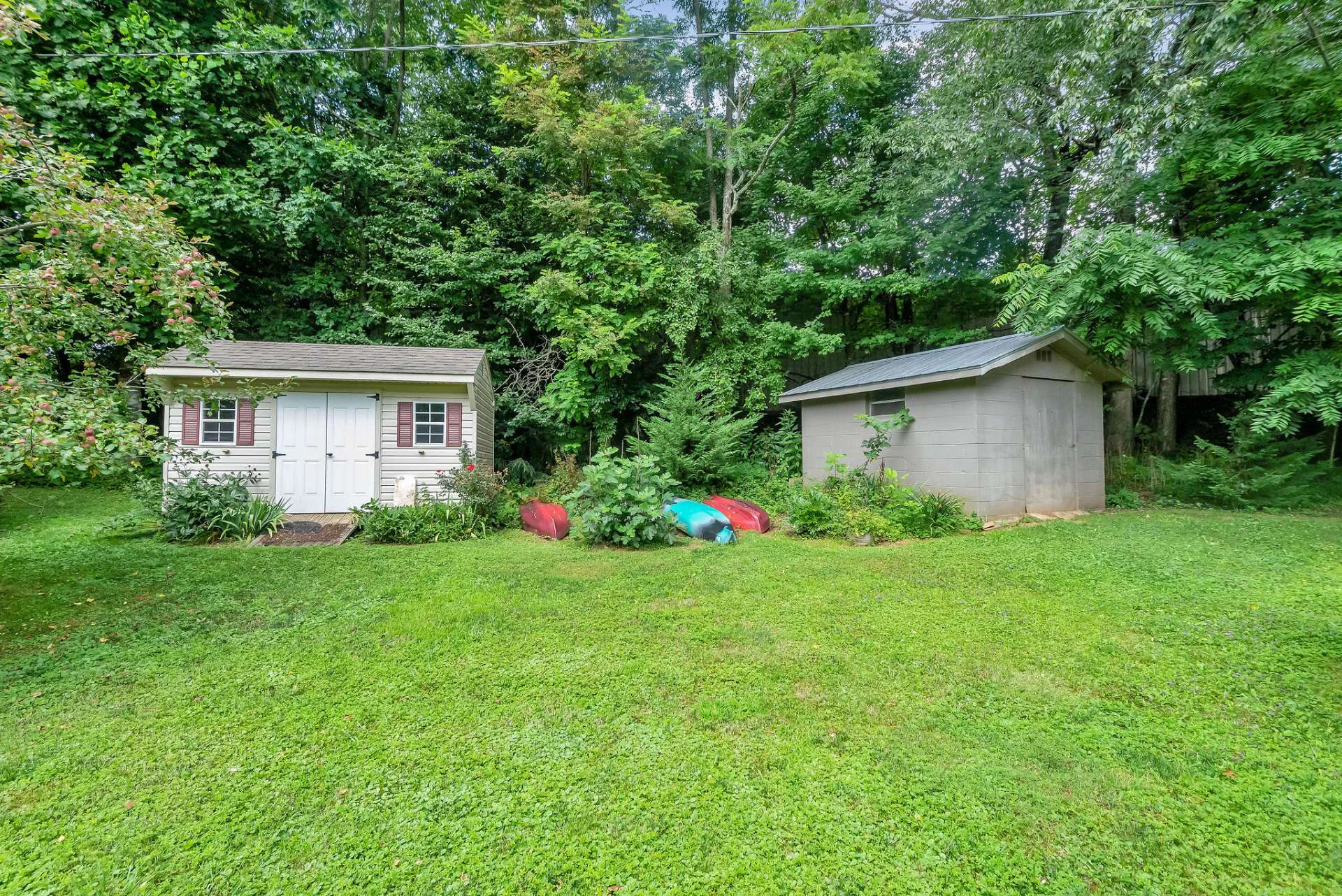 Image number 21 for the current listing