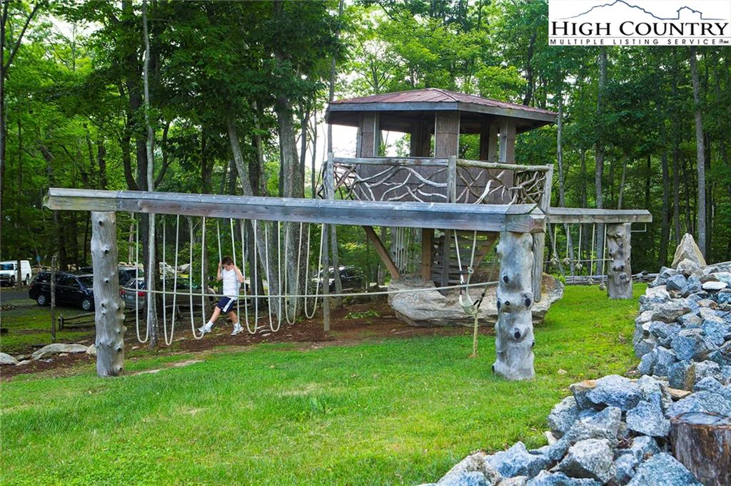 Image number 8 for the current listing