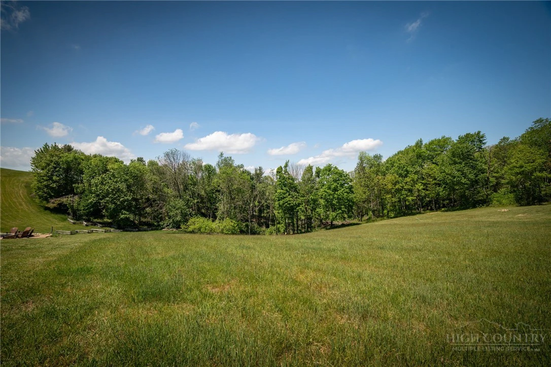 Image number 16 for the current listing