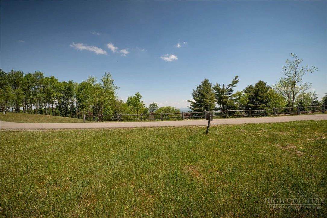 Image number 20 for the current listing