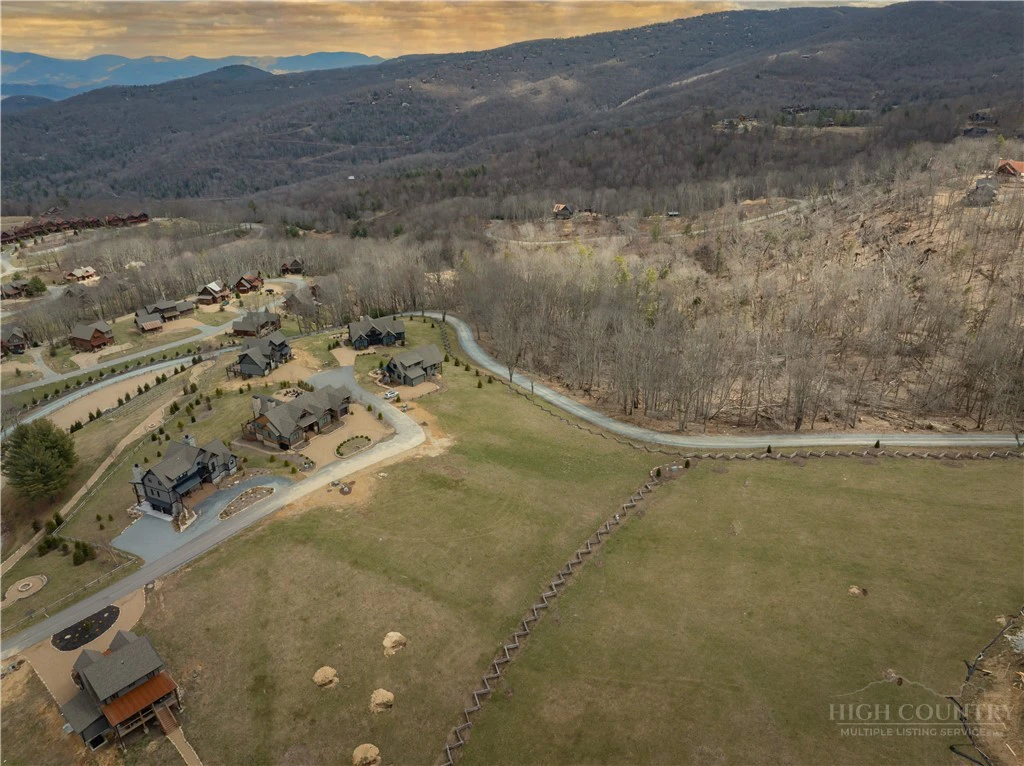 Image number 8 for the current listing