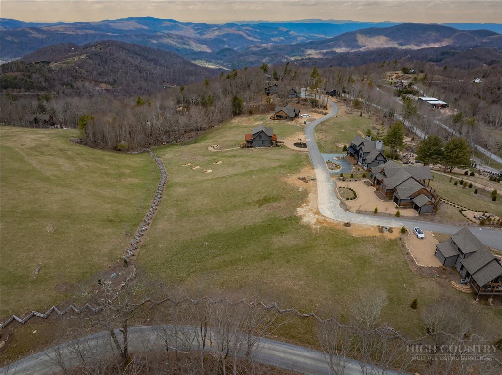 Image number 9 for the current listing