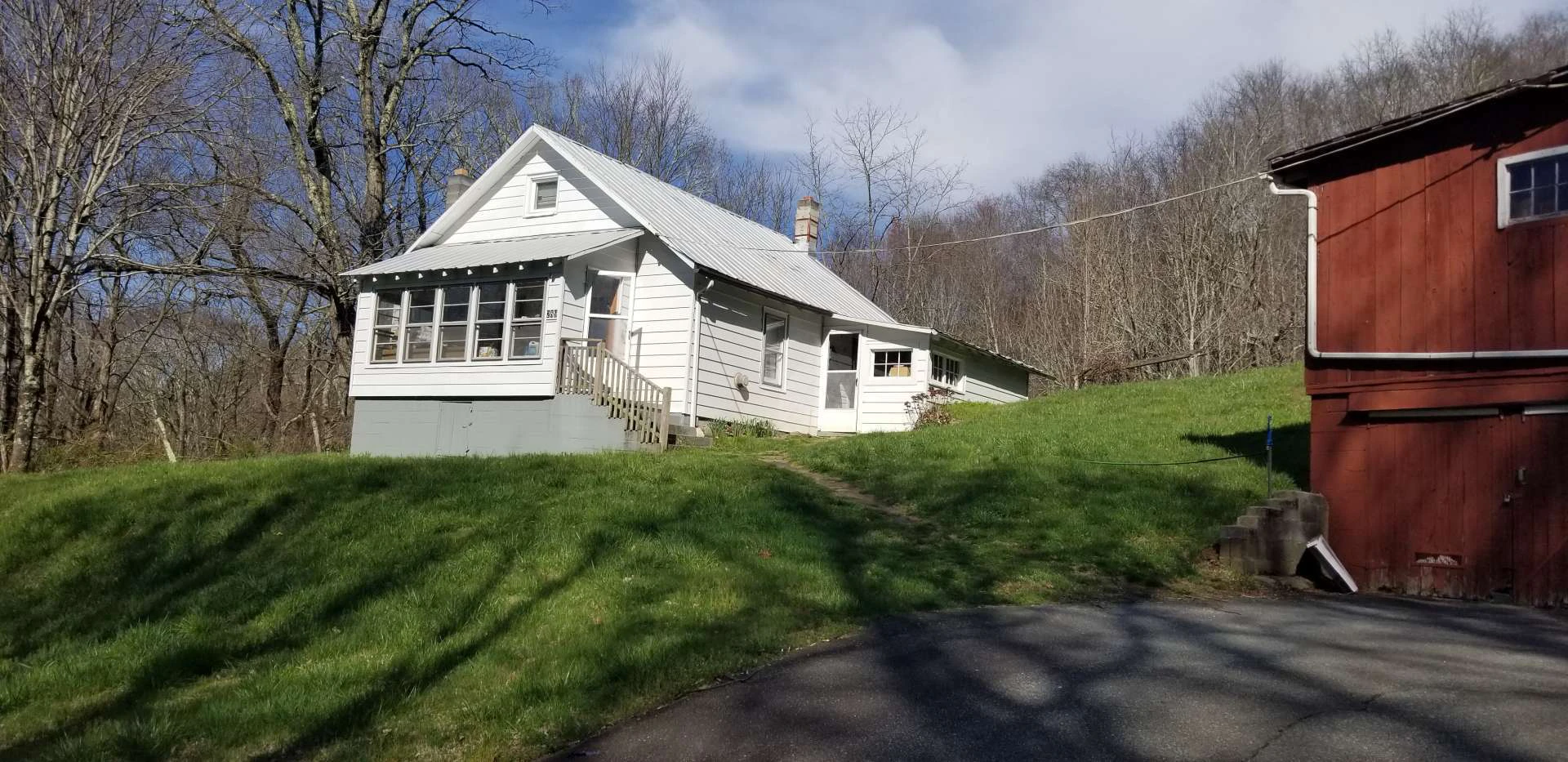 Image number 13 for the current listing
