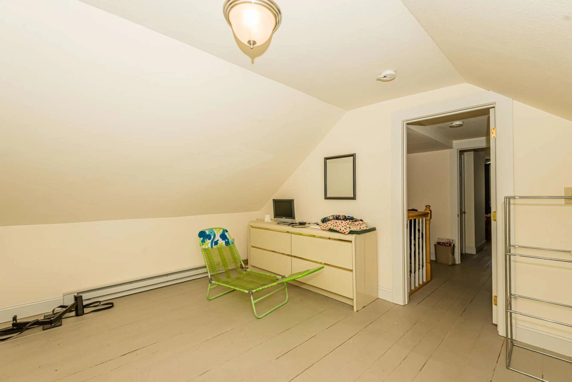 Image number 5 for the current listing