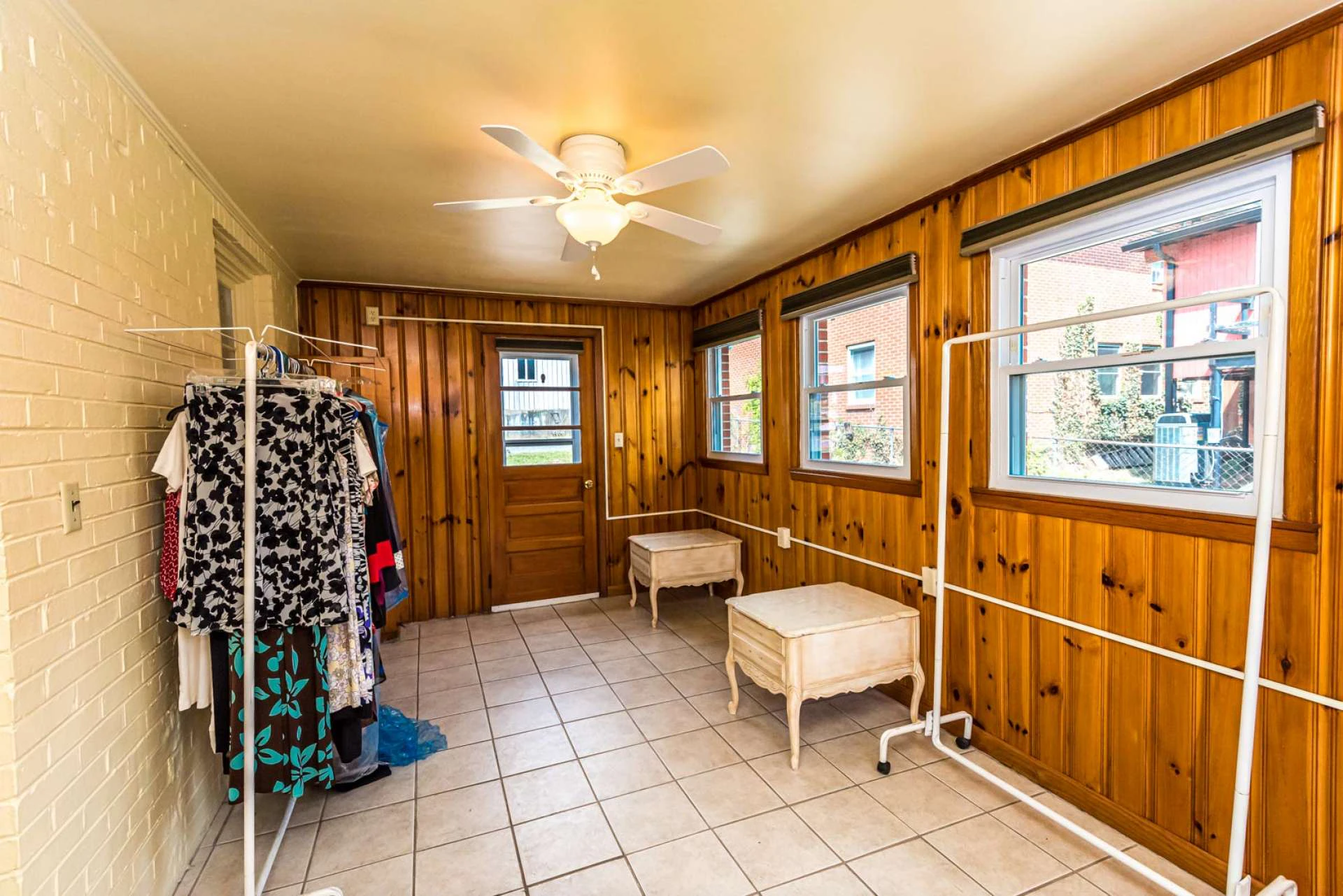 Image number 2 for the current listing