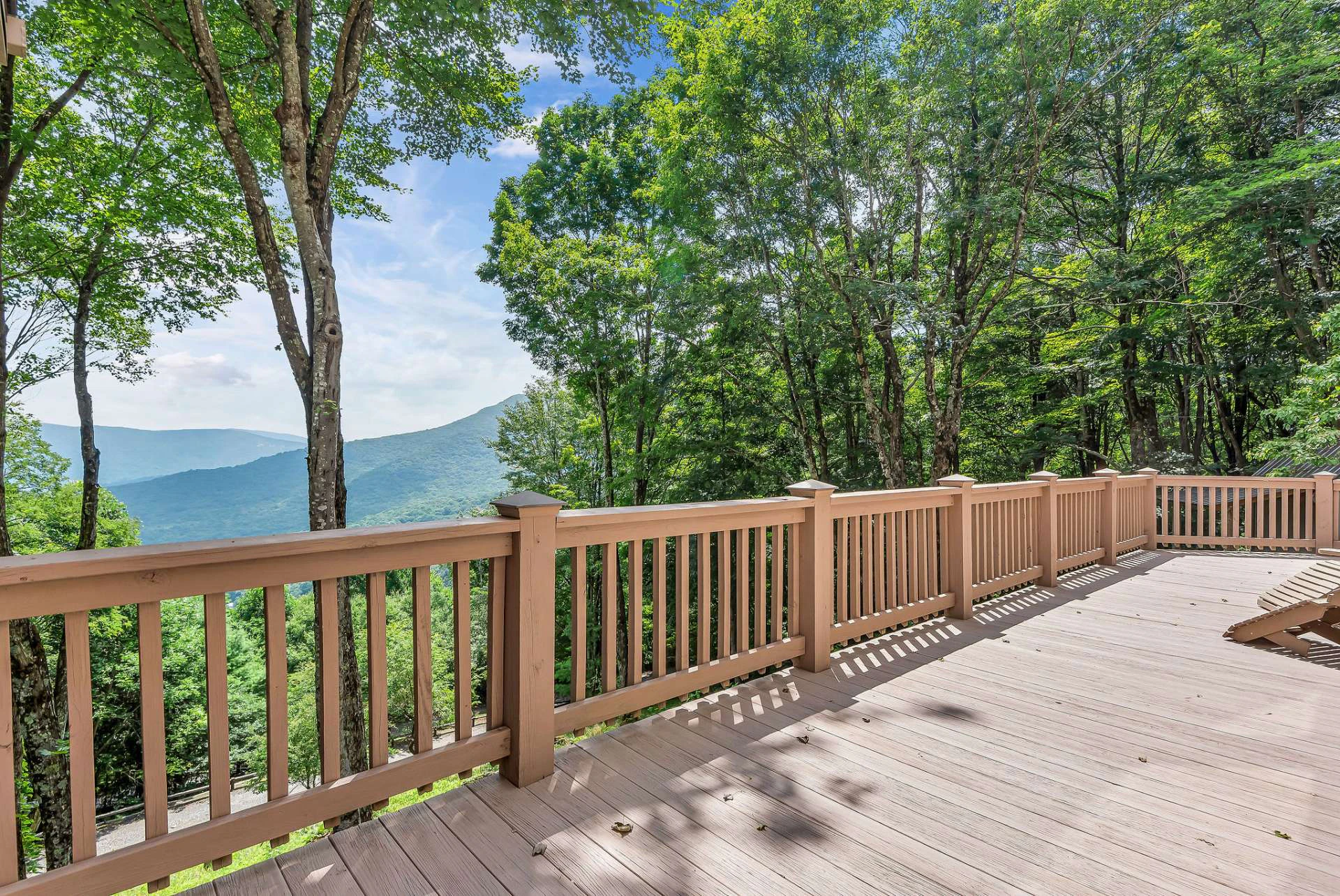 Image number 13 for the current listing