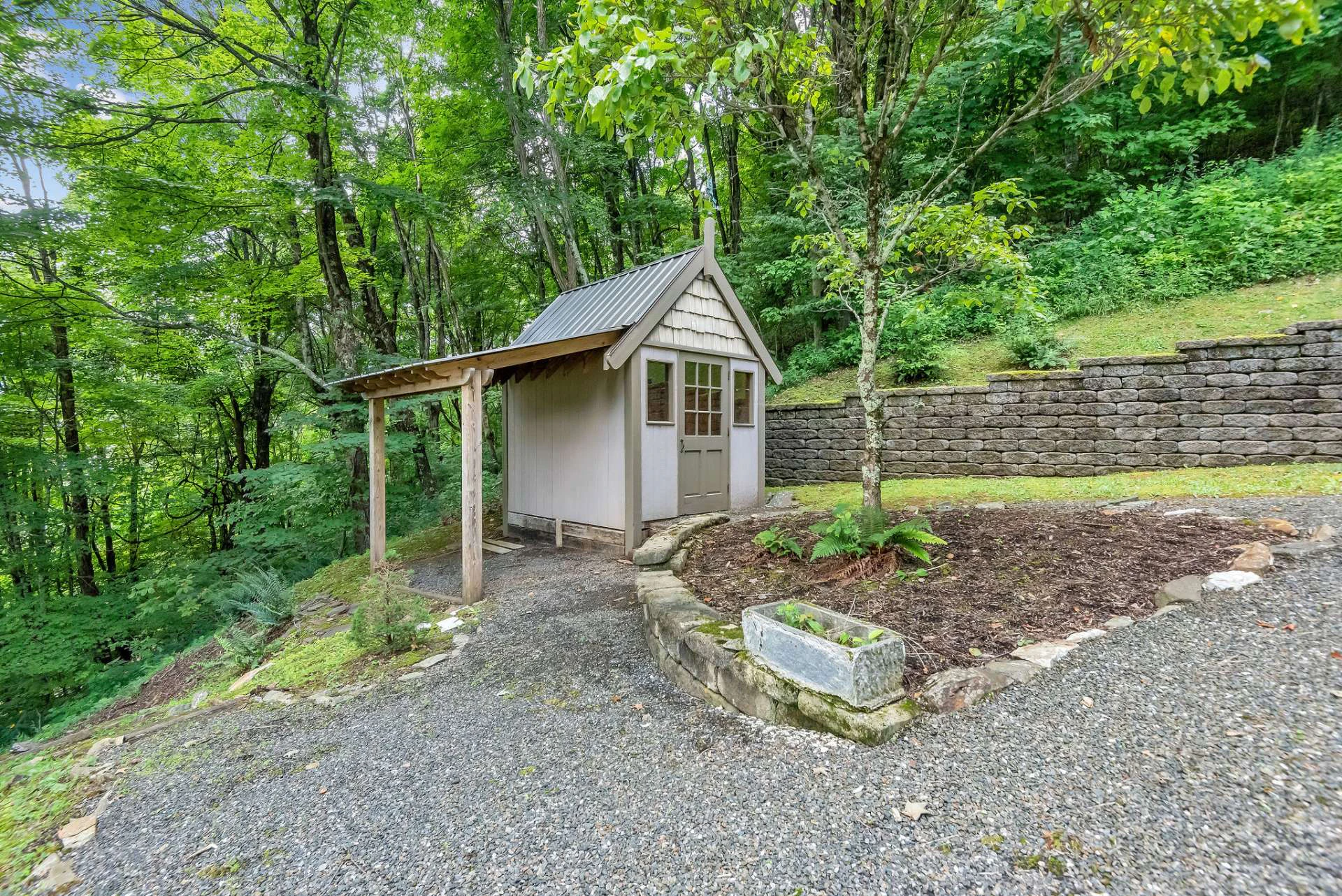 Image number 20 for the current listing