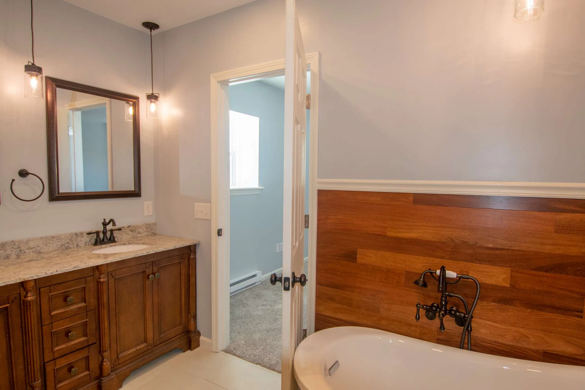 Image number 7 for the current listing