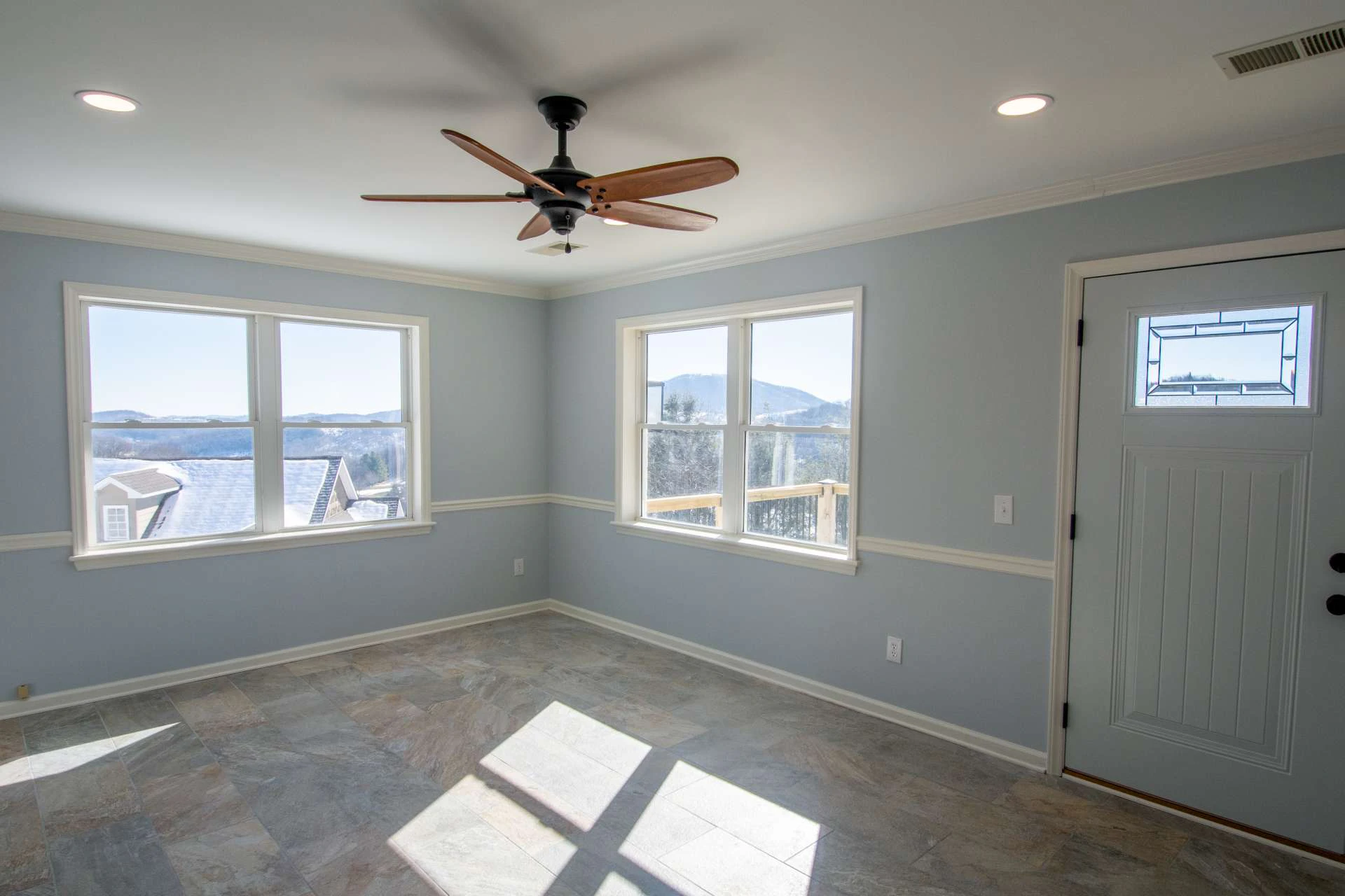 Image number 9 for the current listing