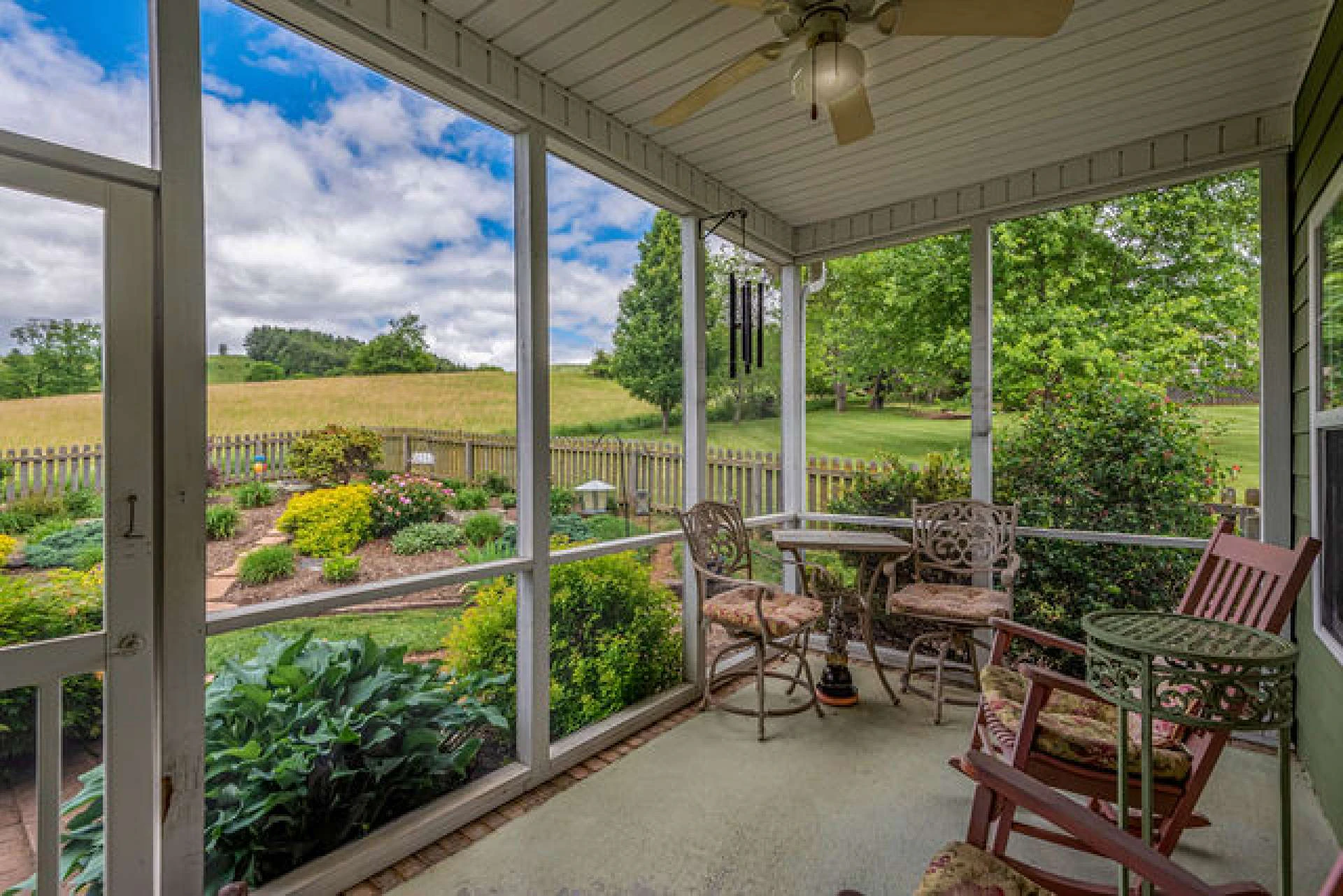 Image number 20 for the current listing