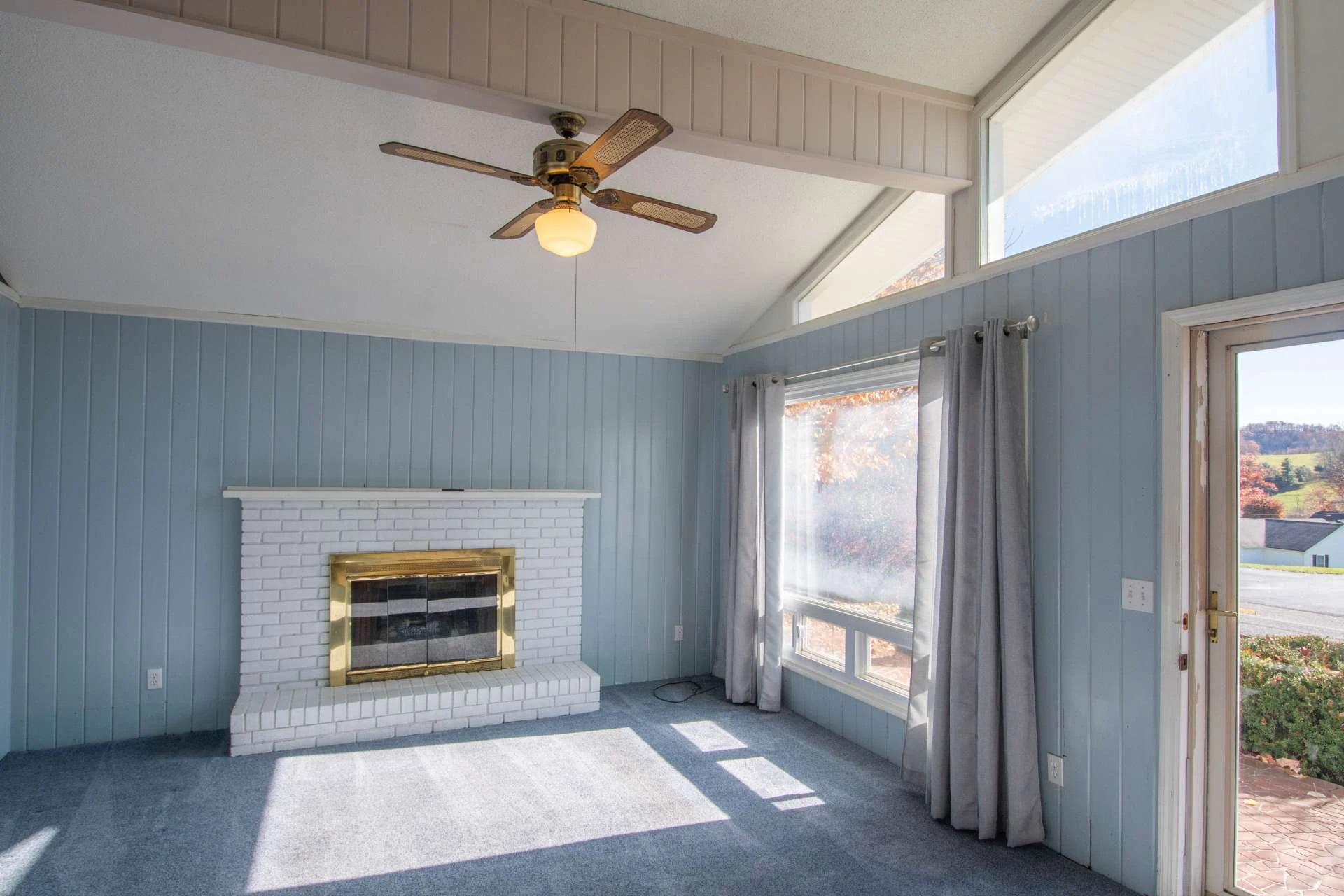 Image number 6 for the current listing