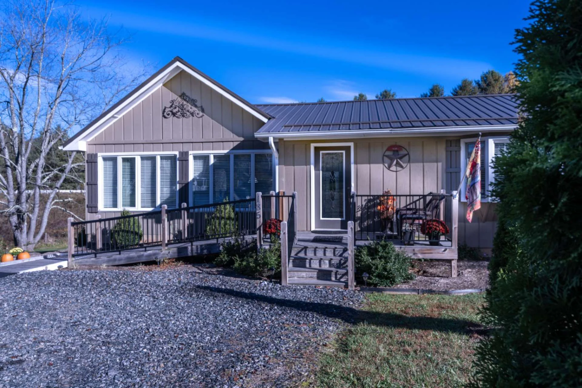Image number 21 for the current listing