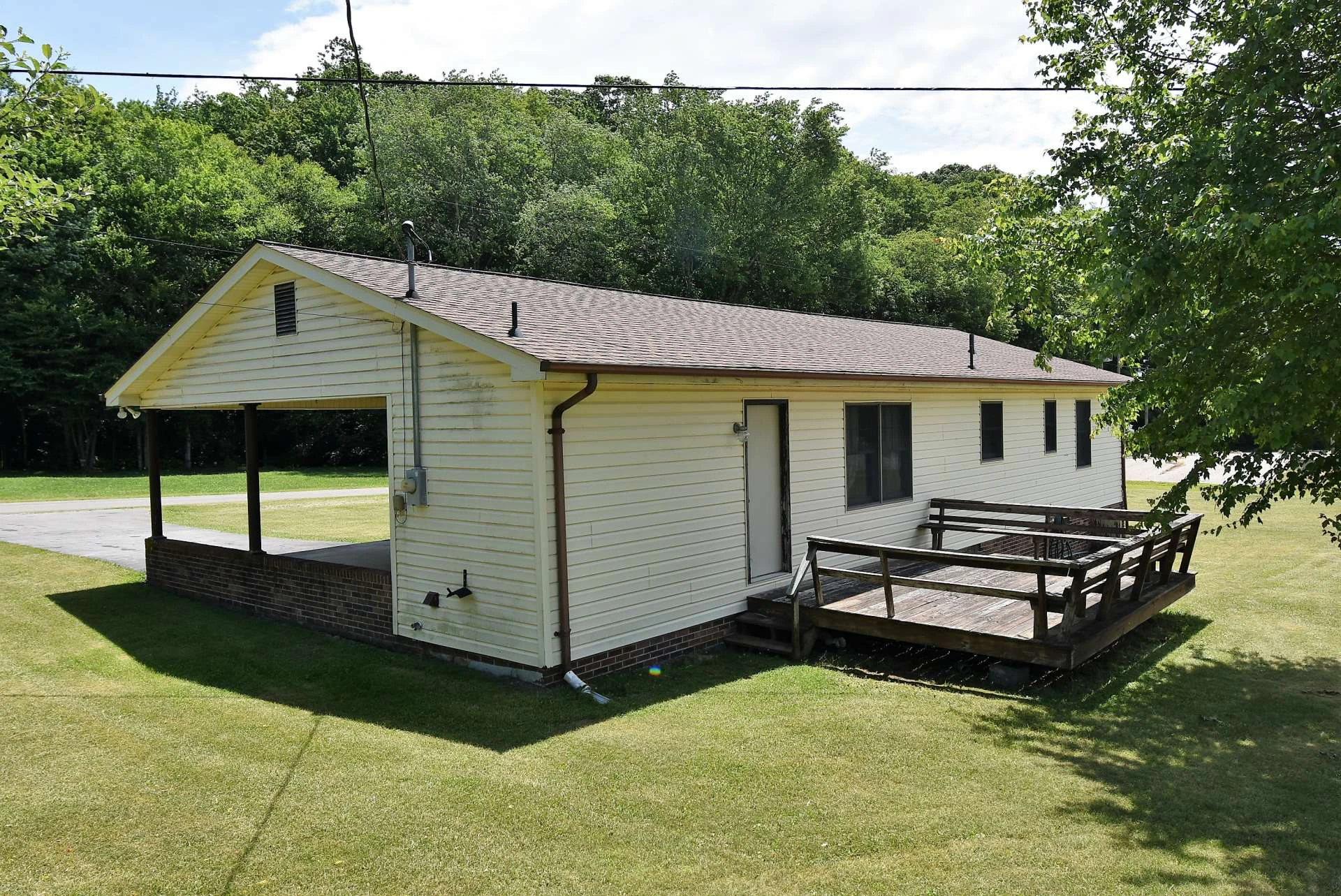 Image number 21 for the current listing