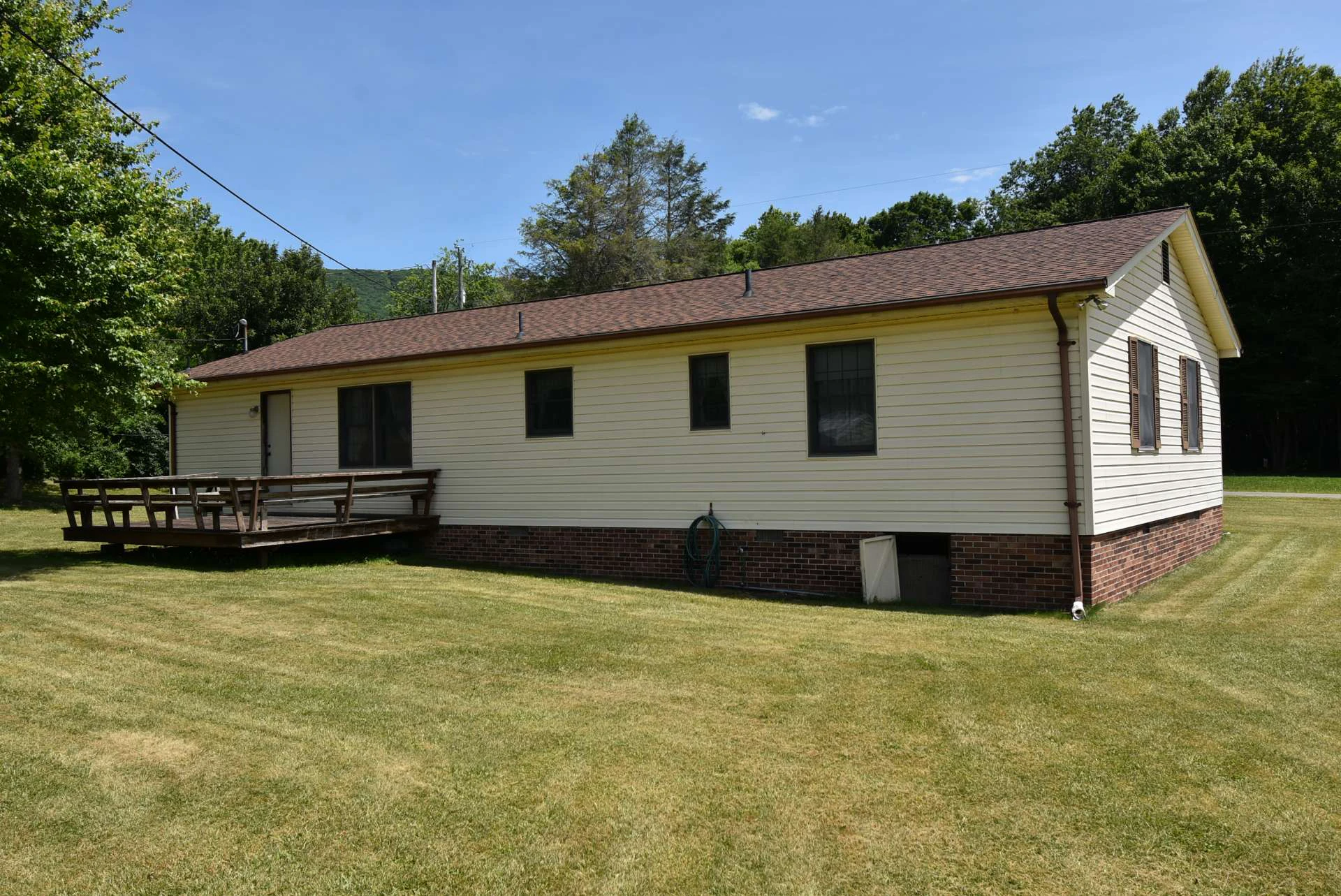 Image number 15 for the current listing