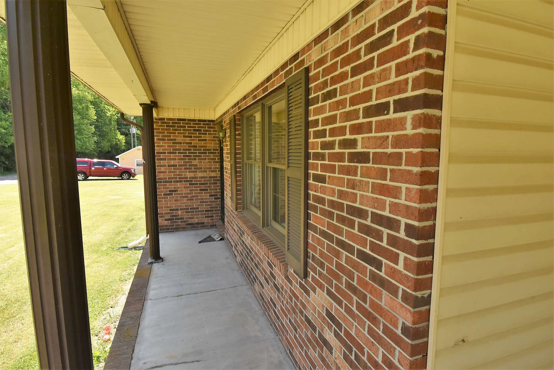 Image number 13 for the current listing